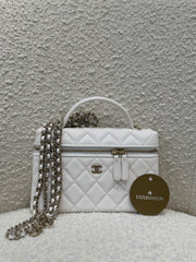VANITY WITH CHAIN WHITE
