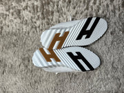 SNEAKER BOUNCING