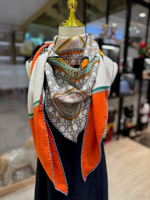 SHAWL TRIANGLE POINTE LES VOITUES A TRANSFORMATION