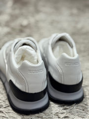 SNEAKER TRAIL