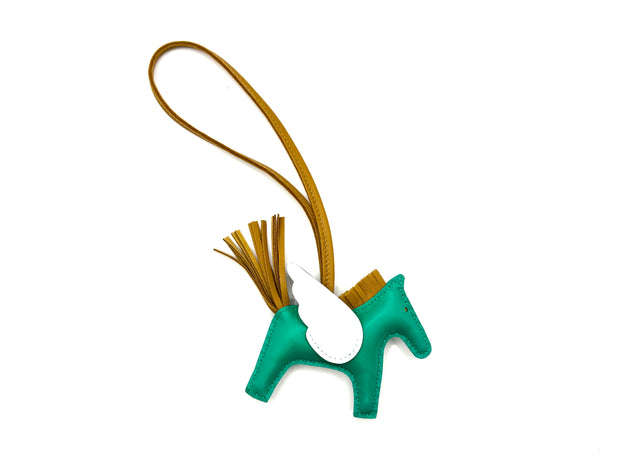 CHARM PEGASUS PM