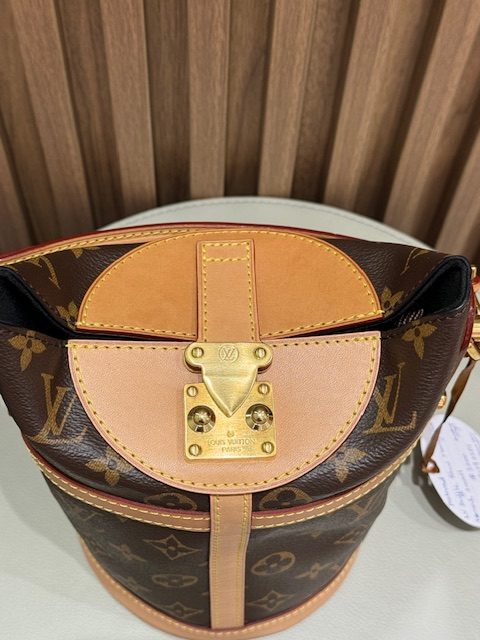 LV DUFFLE MONOGRAM CANVAS