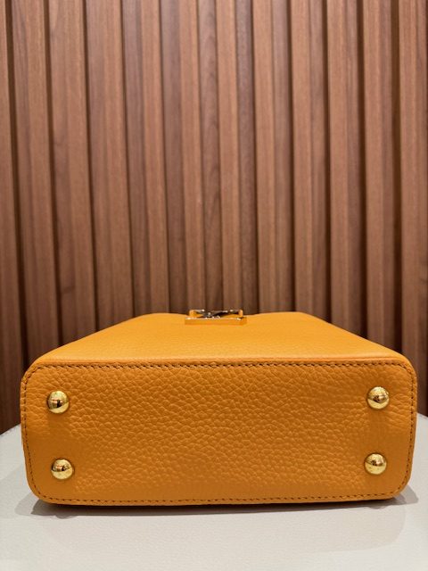 LV CAPUCINES MINI OCRE