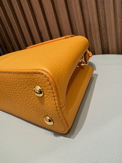 LV CAPUCINES MINI OCRE