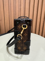 LV PETITE MALLE MONOGRAM