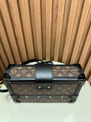 LV PETITE MALLE MONOGRAM