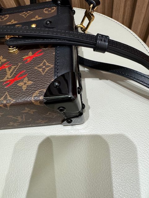 LV PETITE MALLE MONOGRAM