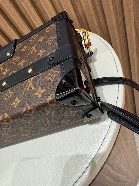 LV PETITE MALLE MONOGRAM