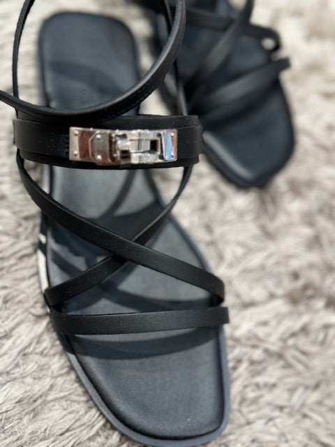 SANDAL JUNE