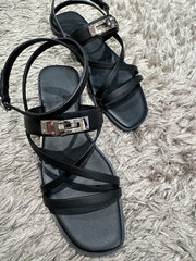 SANDAL JUNE