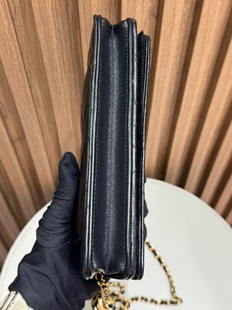 WALLET ON CHAIN PEARL CRUSH