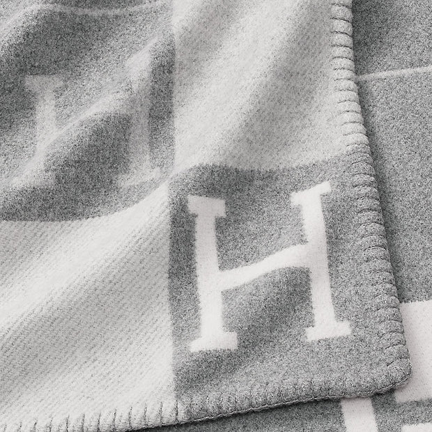 THROW AVALON GRIS CLAIR